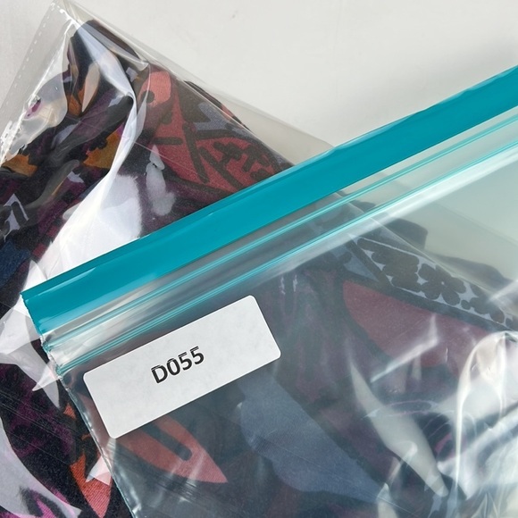 Natori Colourful Printed ¾ Length Sleeve Pajamas - Picture 14 of 14